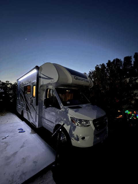 2023 Thor Mercedes Benz Quantum Motorhome Drivable vehicle in Rancho Penasquitos