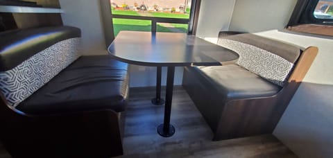 Luxury trailer Towable trailer in Lakewood