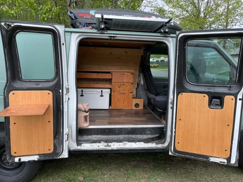 The Green Machine - 1997 Ford Econoline Campervan in Abbott Loop