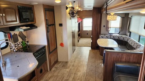 2018 Heartland North Trail - (ONLY DELIVERY and setup in Yankton area) Towable trailer in Yankton