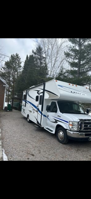 2009 Gulf Stream Ultra Drivable vehicle in Saguenay