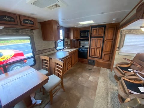 2012 Forest River Sabre Towable trailer in Malta