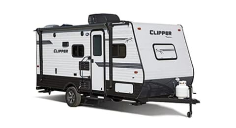 Get Ready to make a memorable vacation in this very easy to tow and comfortable to live in travel trailer.