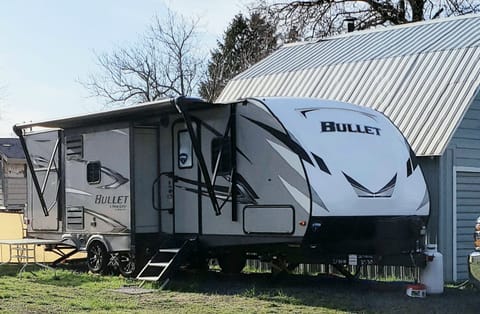 Wanderer- No Hookups ready luxury loaded RV. Dogs & Half-ton approved Towable trailer in Spokane Valley