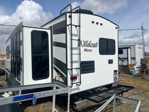 2019 Forest River Wildcat Party Rv loaded Towable trailer in Canyon Ferry Lake