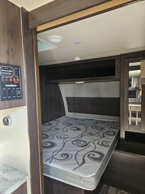 Amanda's kid friendly RV Towable trailer in Bakersfield