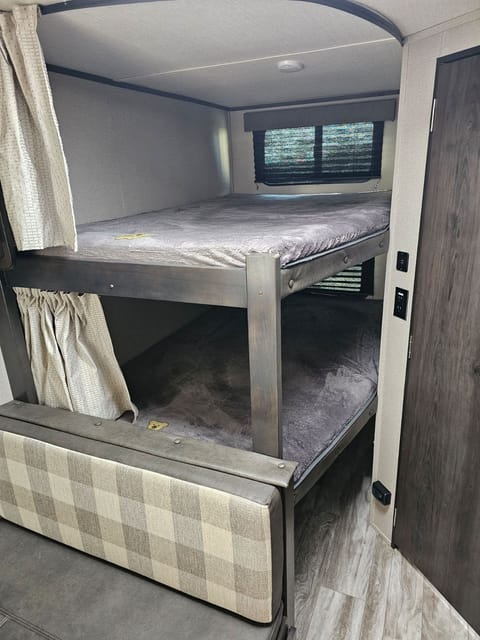 Amanda's kid friendly RV Towable trailer in Bakersfield