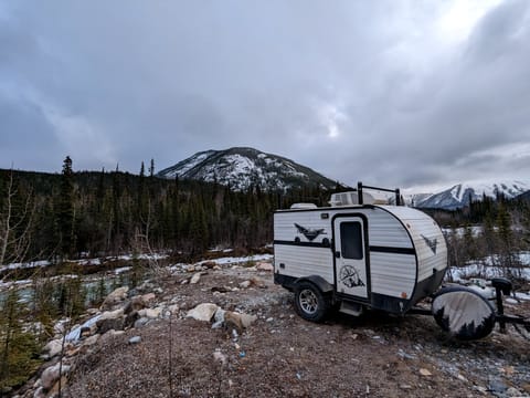 Netflix And Glamp - 2021 Riverside RV Retro Towable trailer in Anchorage