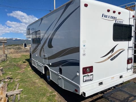 2015 Thor Chateau 22E "Cloud Cruiser" Drivable vehicle in Leadville