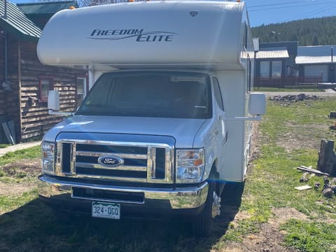 2015 Thor Chateau 22E "Cloud Cruiser" Drivable vehicle in Leadville