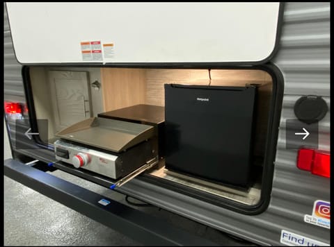 2023 Coachmen Catalina Sleeps 8 Towable trailer in Albuquerque