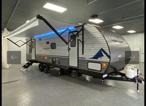 2023 Coachmen Catalina Sleeps 8 Towable trailer in Albuquerque