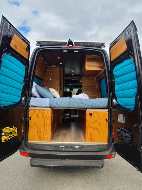 Manta Ray 2015 Mercedes Sprinter 2500 Drivable vehicle in Anchorage