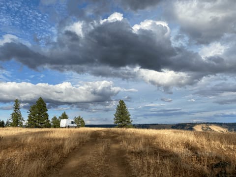 2017 Mercedes-Benz Sprinter Adventure Van Campervan in Salem