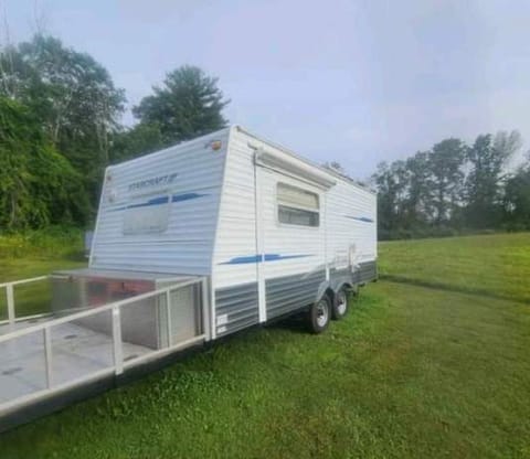 2007 Starcraft front patio/Toy hauler Tráiler remolcable in New Bedford