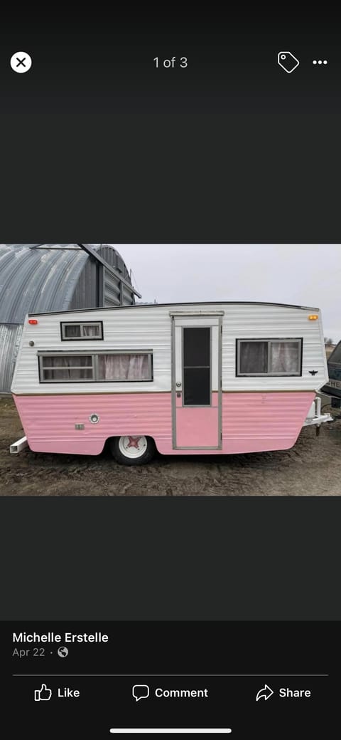 1974 Triple E 16ft Pink and White Trailer Towable trailer in Winnipeg