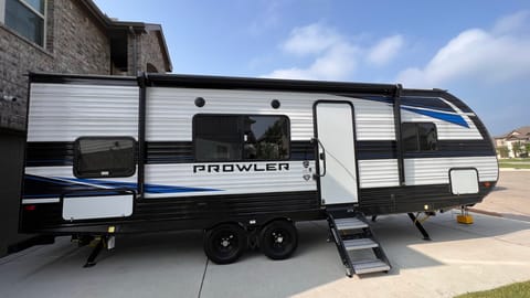 2022 Camp Ready Bunkhouse Sleeps 6-8     1/2 Ton or SUV Towable Rimorchio trainabile in Mesquite