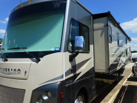 Day-By-Day RV 2020 Winnebago Vista 32' Bunkhouse Veicolo da guidare in Lake Dallas