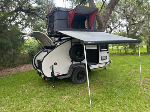 Mason’s clubhouse 2022 Hero Ranger with TENT Towable trailer in Alvin
