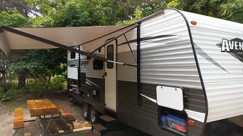 2019 Avenger ATI 24bh Towable trailer in Boyne Falls