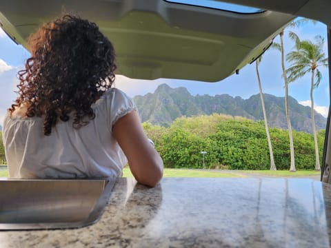 Oahu Campervan | Hawaiian Adventure | VanVoyàge® Campervan in Kaneohe