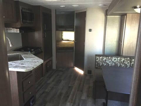 Keystone Hideout with Bunks - Connect with Nature & Make Memories! Towable trailer in West Kelowna