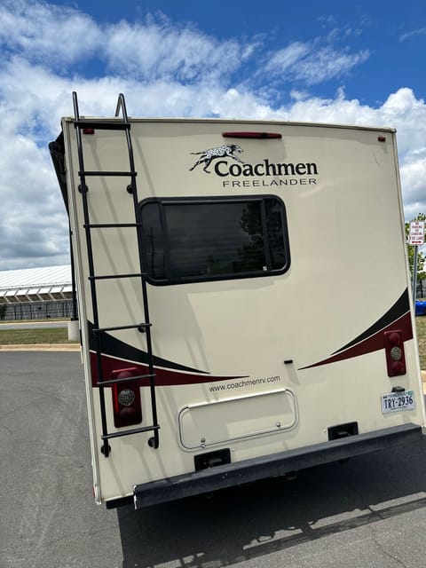 2018 Forest River Coachmen Freelander Drivable vehicle in Sterling