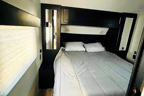 Private bedroom comes with Queen size bed