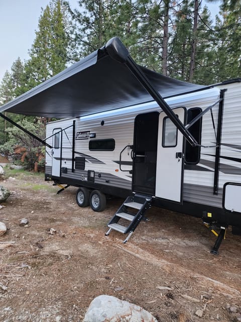 2021 Coachmen Lantern Dutchman 263 BHWE     SUPER CLEAN! Towable trailer in Dutch Flat