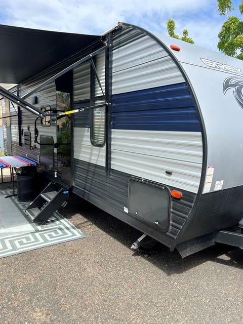 Ready to go! Grab the kids, grab the dog & go! 2021 FR Cherokee Grey Wolf Towable trailer in Caldwell
