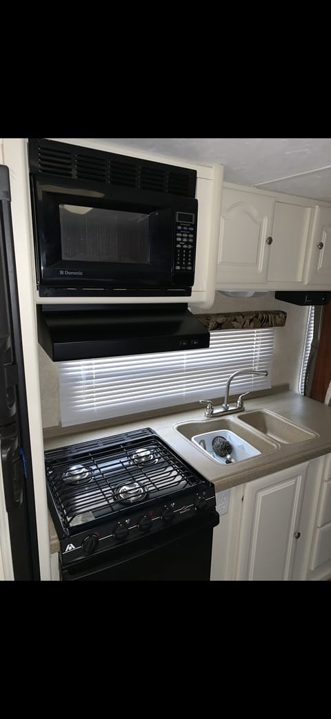 2007 Keystone RV Outback Towable trailer in Shelton