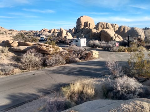 Jumbo Rocks Campground at Joshua Tree NP