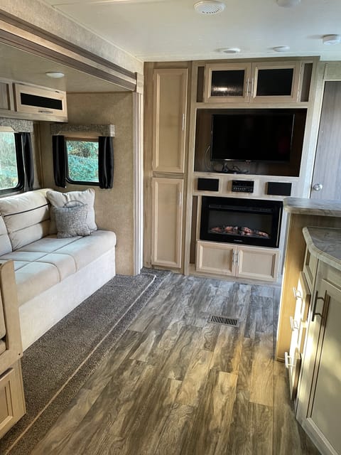 2020 Coachmen Catalina Towable trailer in Manistee