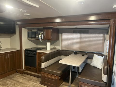 Explore in Style with our 2018 FR3 32DS Bunkhouse Motorhome! Drivable vehicle in Suquamish