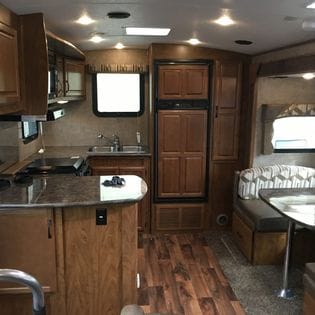 2016 Outdoors RV Timber Ridge 280 RKS Towable trailer in Kennewick