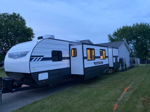 2023 Gulf Stream Conquest 323TBR Towable trailer in Miamisburg