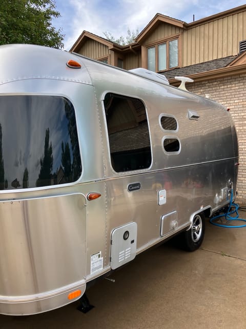 Luxurious Modern Custom 2022 Airstream Caravel - Serenity Towable trailer in Westminster
