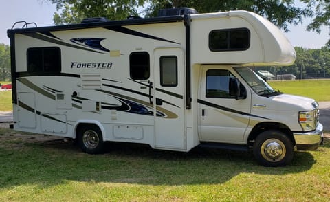2020 Forest River - Forester Motorhome Véhicule routier in Simpsonville