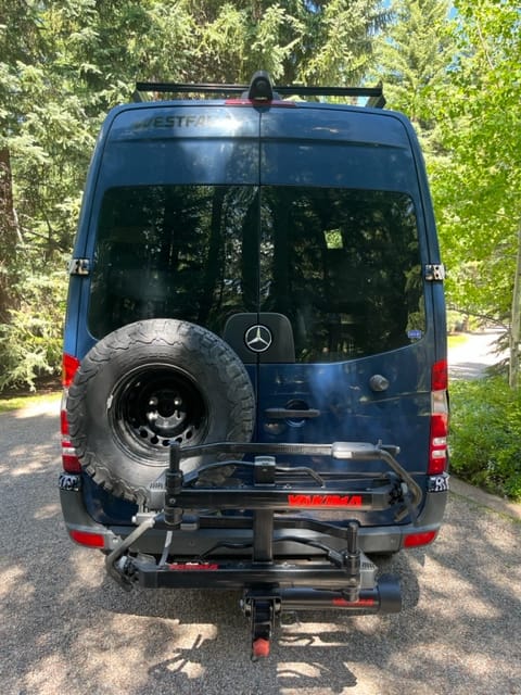 Bluey - 2016 4x4 Mercedes Sprinter Campervan Campervan in Aspen