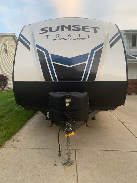 2021 Crossroads RV Sunset Trail Super Lite Towable trailer in South Milwaukee