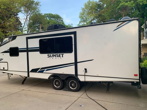 2021 Crossroads RV Sunset Trail Super Lite Towable trailer in South Milwaukee