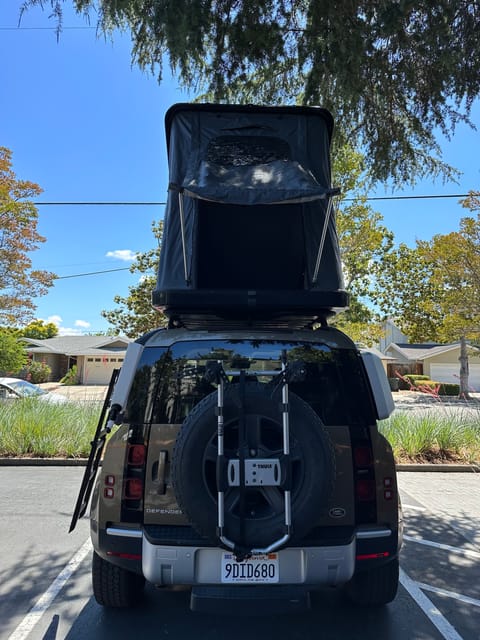 Land Rover Defender 110 with Roof Tent Drivable vehicle in Milpitas