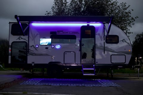 Our special edition BLACK LABEL rig comes equipped with blue LED lights to give you that perfect ambience to your campsite. 
