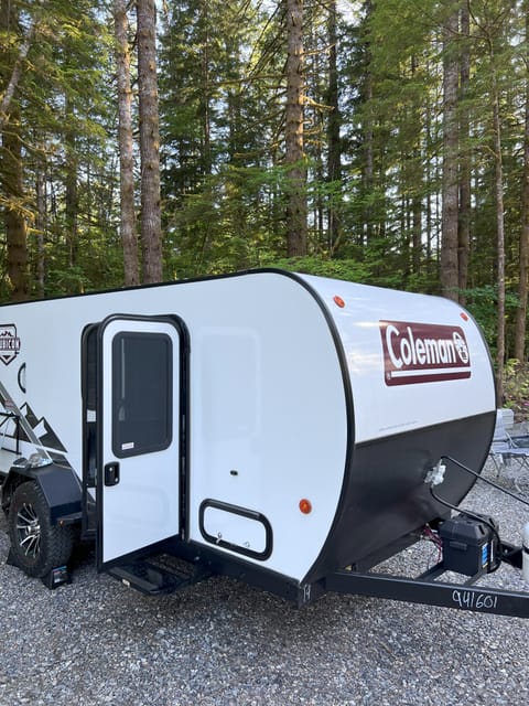 2023 Dutchmen Coleman Rubicon 1400BH Towable trailer in Lynnwood