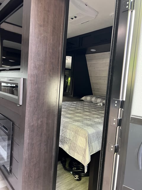 2022 Jayco Jay Flight 32BHDS *DELIVERY ONLY* *FULL HOOKUP ONLY* Rimorchio trainabile in Buxton