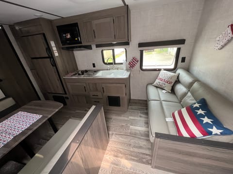 2022 Gulf Stream Ameri-Lite Towable trailer in Springfield