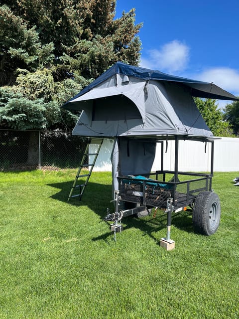 Rooftop Tent Trailer Camping-car in Hyde Park