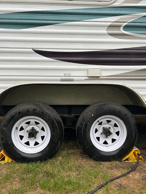 Delan's RV Rentals Towable trailer in Camrose