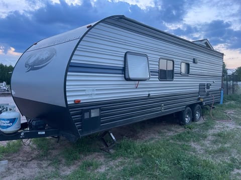 Spacious and clean bunk model perfect for families! Towable trailer in Spearfish
