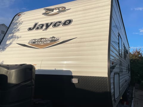 BunkHouse Jayco Jay Flight SLX Baja Edition Towable trailer in Everett